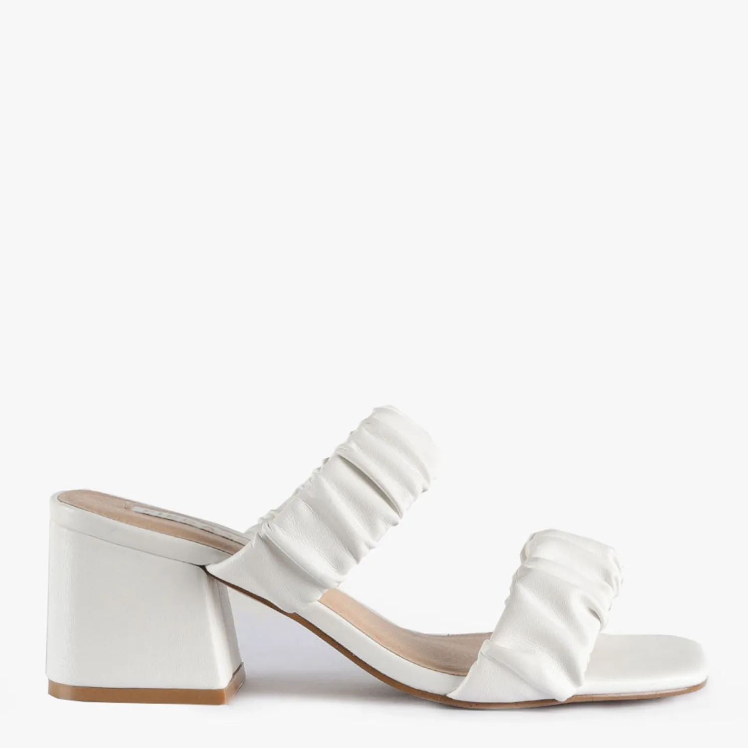 Women Pied A Terre Geri
