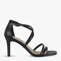 Women Pied A Terre Illias