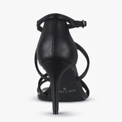 Women Pied A Terre Illias