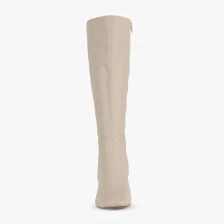 Women Pied A Terre Kamina