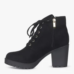 Women Pied A Terre Ruxton
